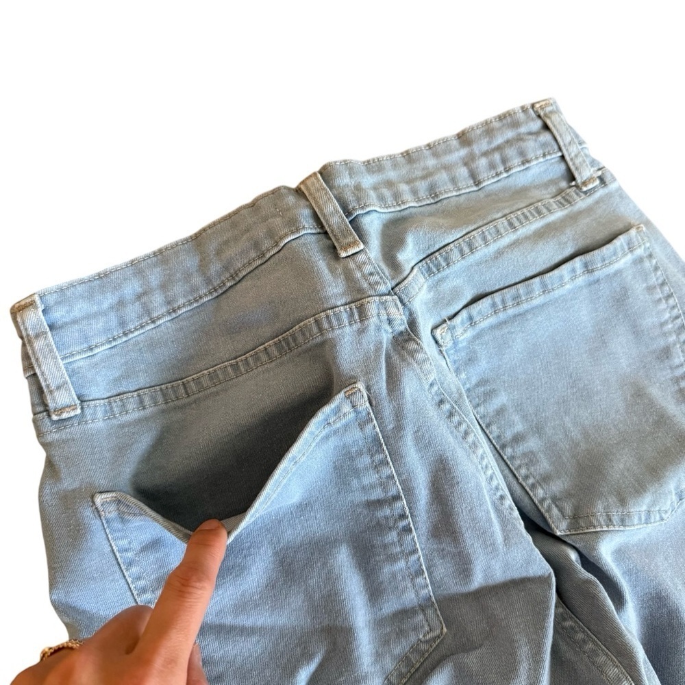 Forever 21 Skinny Jeans Light Wash Blue High Rise Raw Hem Women 27 - Picture 5 of 7